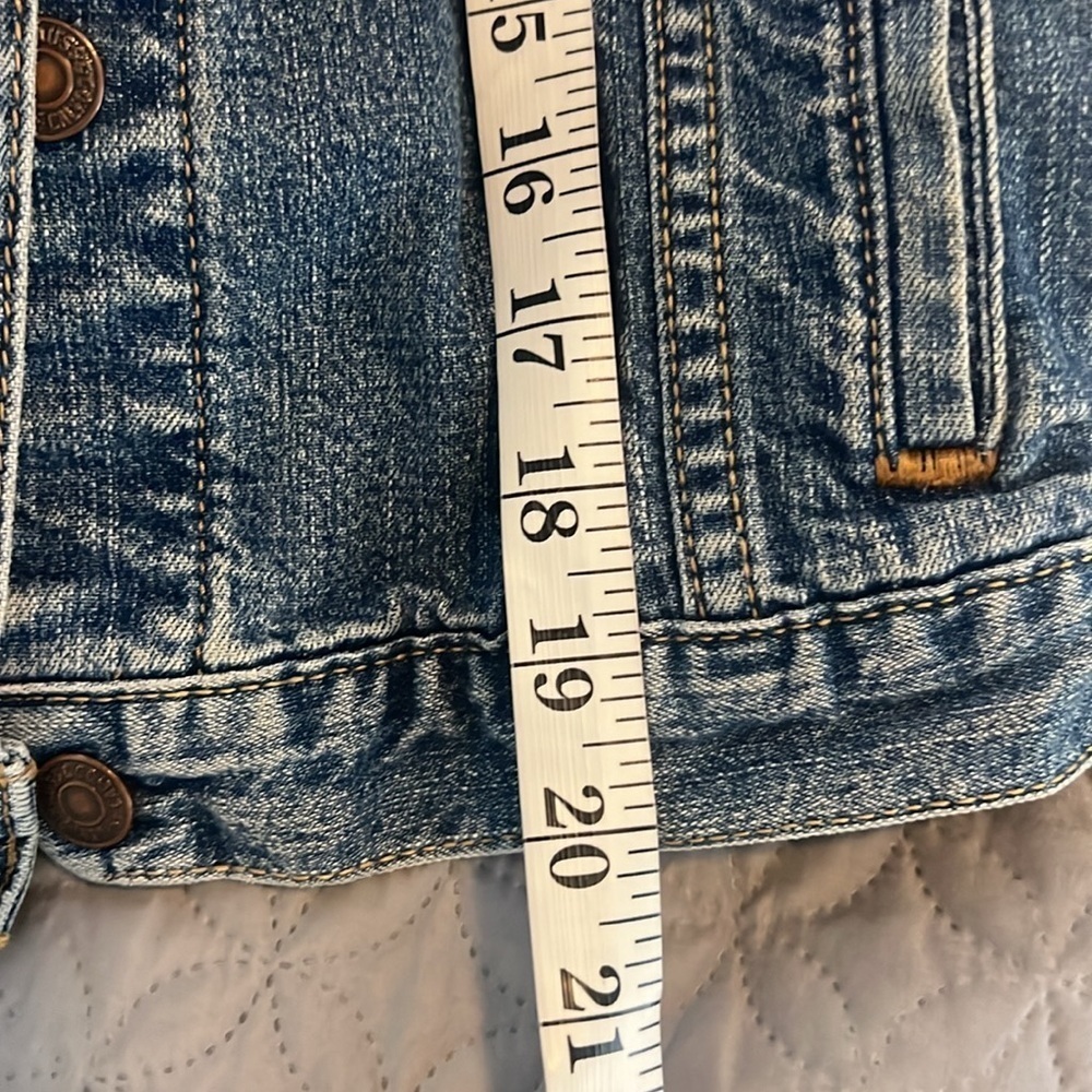 Y2K,Levi's Strauss, Trucker Denim Jean Jacket Small S/4,Medium Wash, Price Firm - Picture 9 of 9